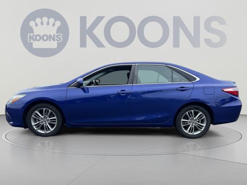 Used 2016 Toyota Camry SE FWD image 2