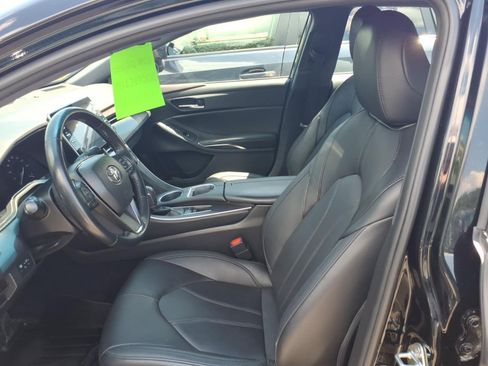 Used 2019 Toyota Avalon XLE FWD image 7