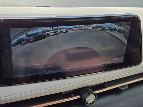 Used 2024 Nissan Ariya FWD image 26