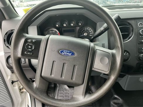 Used 2015 Ford F550 4x4 Regular Cab Super Duty image 36