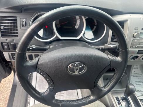 Used 2011 Toyota Tacoma 4x4 Double Cab w/ SR5 Pkg #2 image 15