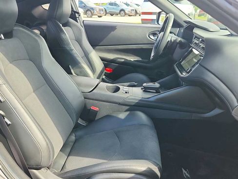 Used 2024 Nissan Z Performance w/ Floor Mat Package RWD image 21