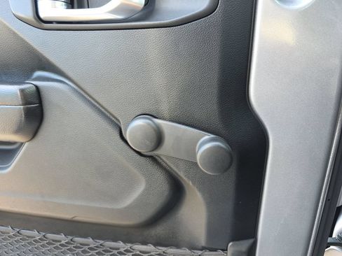 Used 2021 Jeep Wrangler Unlimited Sport AWD/4WD image 26