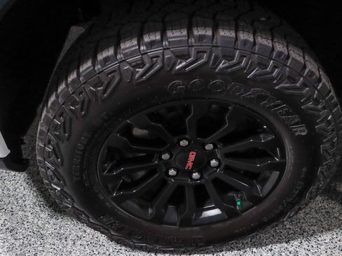 Used 2022 GMC Sierra 1500 AT4X AWD/4WD image 11