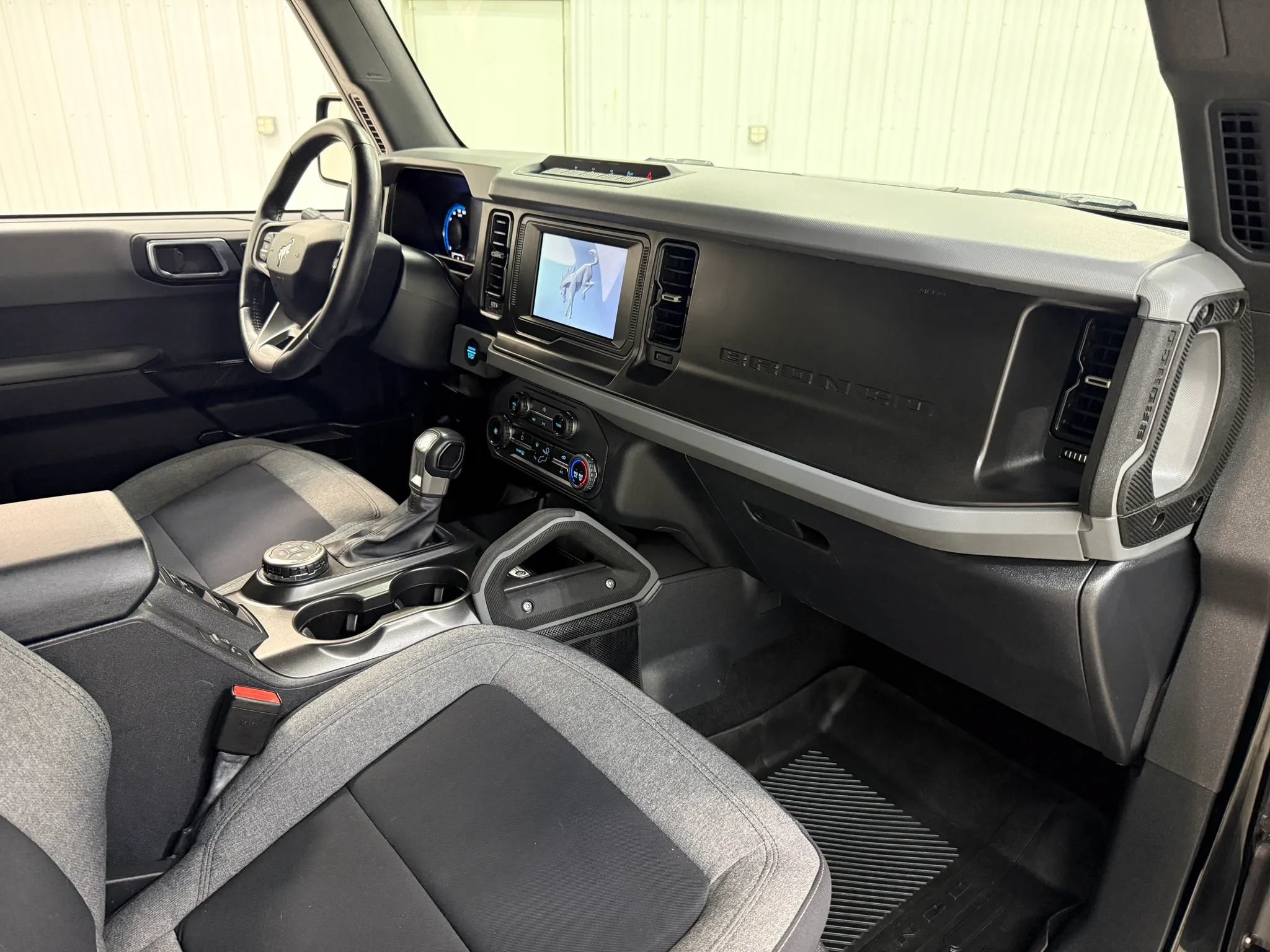 Used 2023 Ford Bronco Big Bend w/ Sasquatch Package AWD/4WD image 14