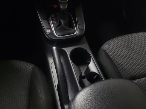 Used 2022 Kia Soul LX FWD image 26