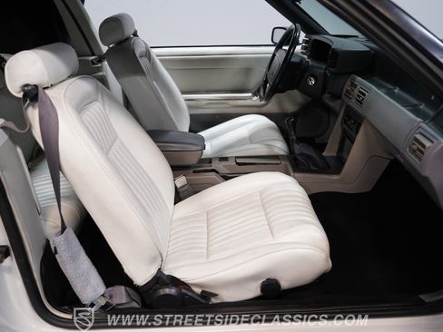 Used 1993 Ford Mustang GT RWD image 38
