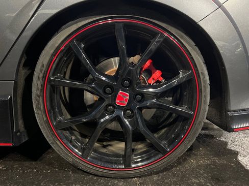 Used 2019 Honda Civic Type R image 39