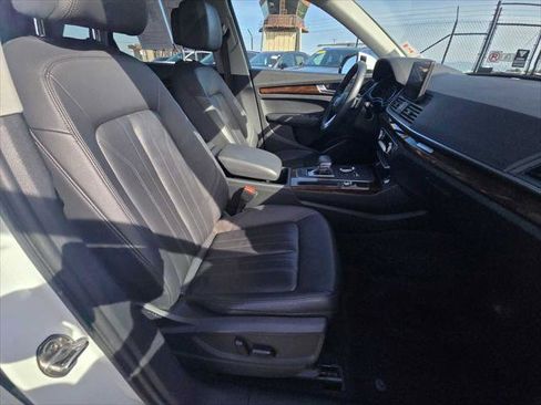 Used 2019 Audi Q5 2.0T Premium w/ Convenience Package image 11