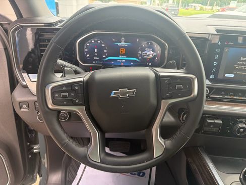 Used 2026 Chevrolet Silverado 1500 LT Trail Boss w/ LT Trail Boss Premium Package AWD/4WD image 15