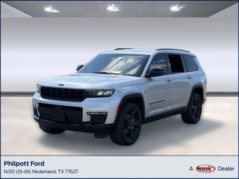 Used 2025 Jeep Grand Cherokee L Limited w/ Black Appearance Package RWD image 1
