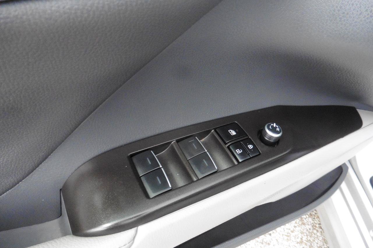 Used 2023 Toyota Camry XSE FWD image 22