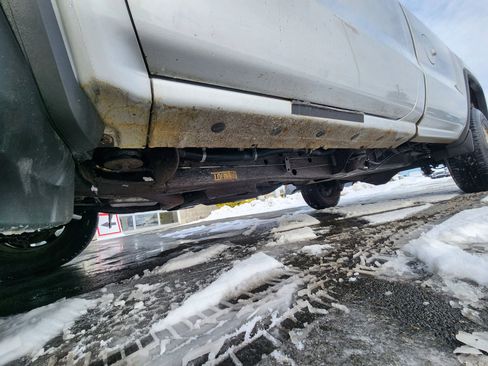 Used 2015 GMC Sierra 1500 4x4 Regular Cab w/ Sierra Convenience Package image 11