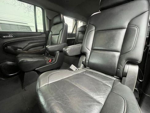 Used 2019 Chevrolet Suburban LT image 30