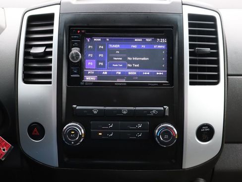 Used 2011 Nissan Xterra S w/ 4X4 Value Package image 33