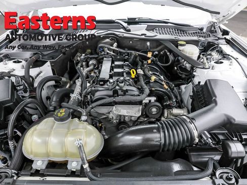 Used 2023 Ford Mustang Premium image 7