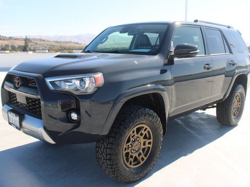 Certified 2024 Toyota 4Runner TRD Off-Road Premium w/ Moonroof Package AWD/4WD image 7