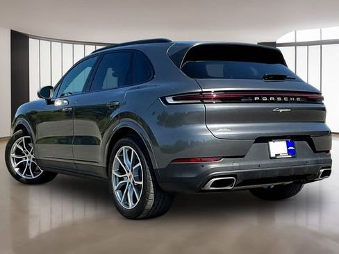 Used 2026 Porsche Cayenne AWD/4WD image 4