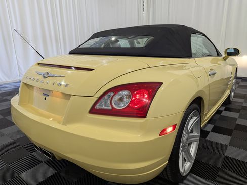 Used 2005 Chrysler Crossfire Limited image 7