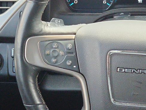 Used 2018 GMC Yukon Denali w/ Denali Ultimate Package AWD/4WD image 26