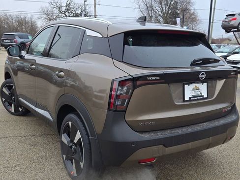 Used 2026 Nissan Kicks SR w/ SR Premium Package image 16