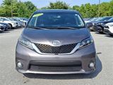 Used 2016 Toyota Sienna SE Premium image 2