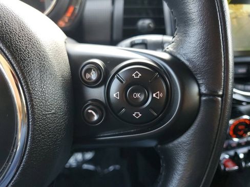 Used 2018 MINI Cooper 4-Door Hardtop image 21