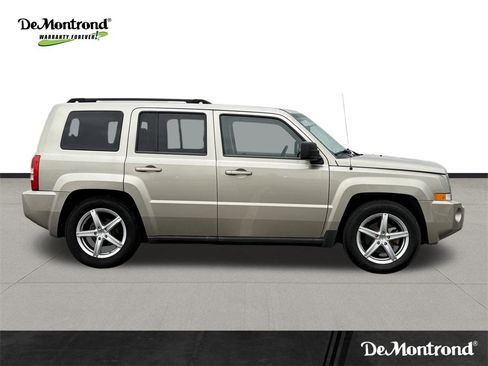 Used 2010 Jeep Patriot Sport image 4