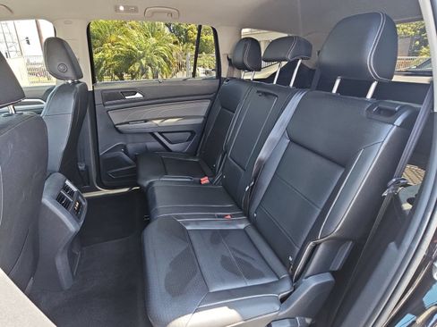 Used 2021 Volkswagen Atlas SE w/ Panoramic Sunroof Package FWD image 15