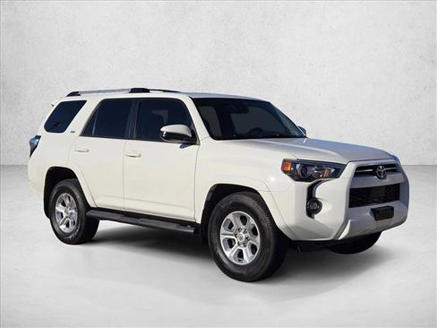 Used 2022 Toyota 4Runner SR5 image 3