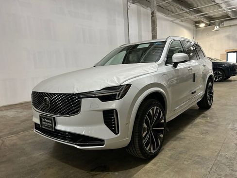 New 2026 Volvo XC90 T8 Ultra w/ Protection Package Premier AWD/4WD image 5