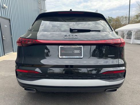 Used 2025 Audi Q5 Premium w/ Convenience Package image 5