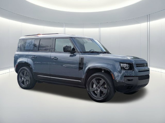 Used 2026 Land Rover Defender 110 X-Dynamic SE AWD/4WD image 7