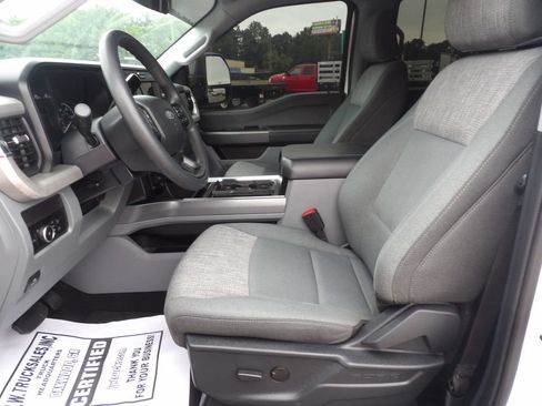 Used 2025 Ford F250 XLT w/ FX4 Off-Road Package AWD/4WD image 17