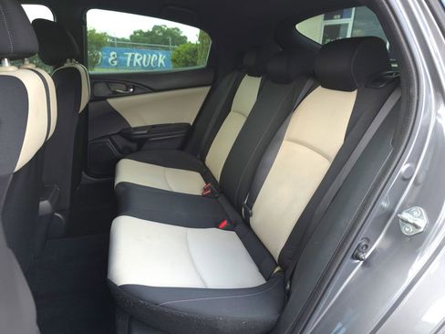 Used 2018 Honda Civic Sport image 14