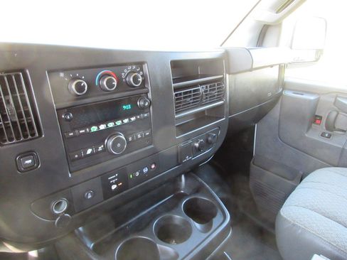 Used 2018 Chevrolet Express 3500 Extended w/ Driver Convenience Package image 32