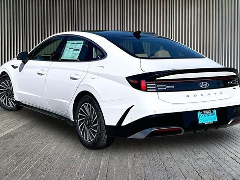 New 2026 Hyundai Sonata Limited FWD image 3