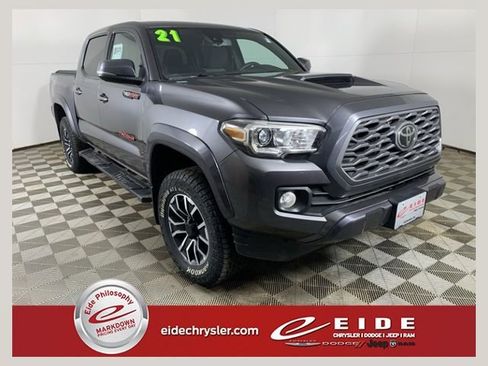 Used 2021 Toyota Tacoma TRD Sport w/ Technology Package image 1