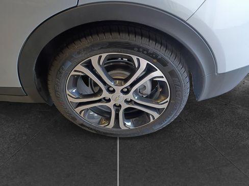 Used 2017 Chevrolet Bolt Premier FWD image 11
