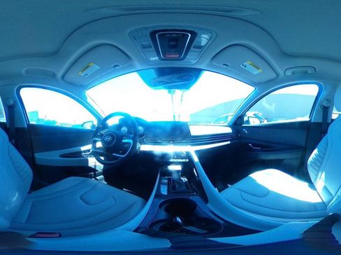 Used 2025 Hyundai Elantra Limited FWD image 43