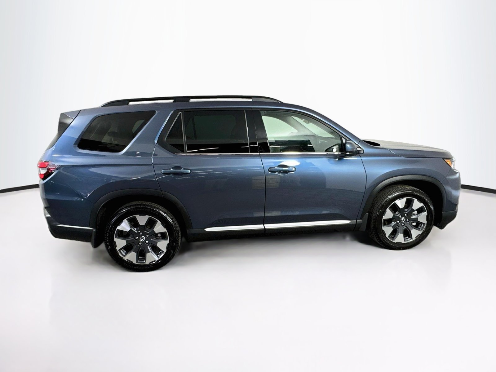 Used 2026 Honda Pilot Touring image 8