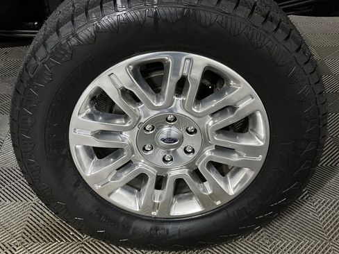 Used 2020 Ford F150 Lariat w/ Equipment Group 502A Luxury AWD/4WD image 34