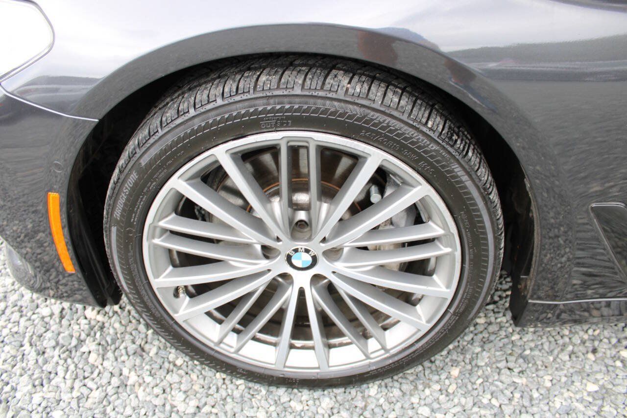 Used 2017 BMW 530i xDrive AWD/4WD image 26