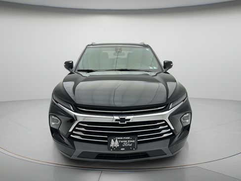 Used 2024 Chevrolet Blazer Premier AWD/4WD image 2