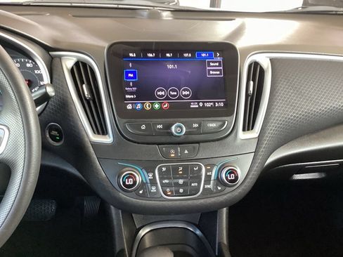 Used 2024 Chevrolet Malibu LT FWD image 50