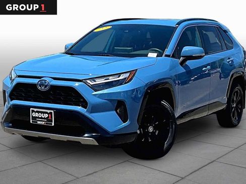 Used 2022 Toyota RAV4 SE w/ Convenience Package AWD/4WD image 1