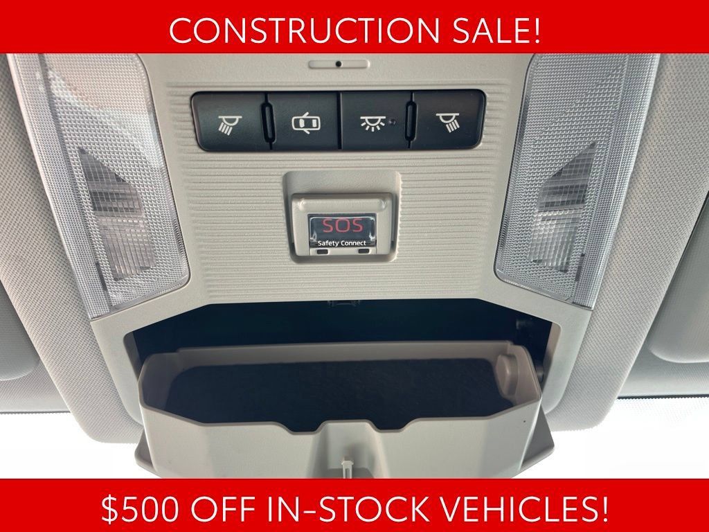 Used 2019 Toyota RAV4 LE AWD/4WD image 18