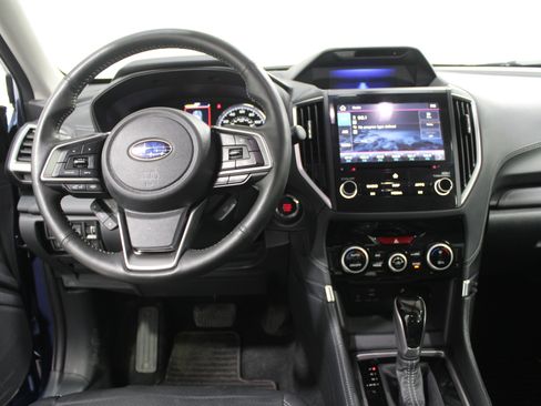 Used 2023 Subaru Forester Touring image 2