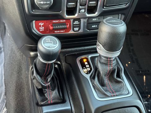 Used 2020 Jeep Gladiator Rubicon image 20