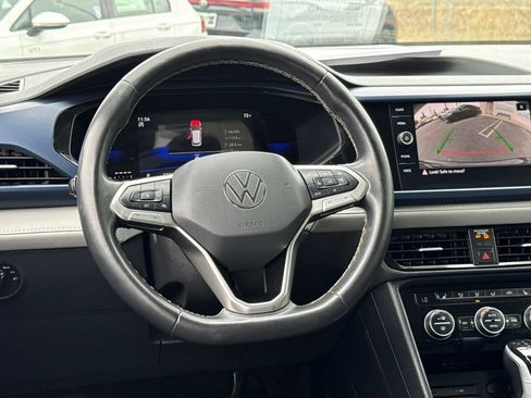 Used 2024 Volkswagen Taos SE FWD image 25